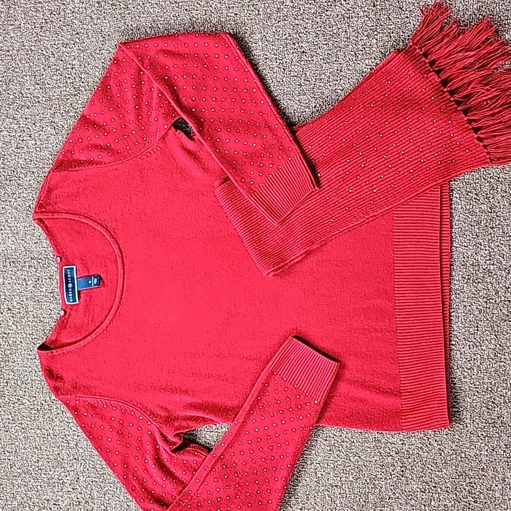 Sweater & Scarf - Picture 4 of 16